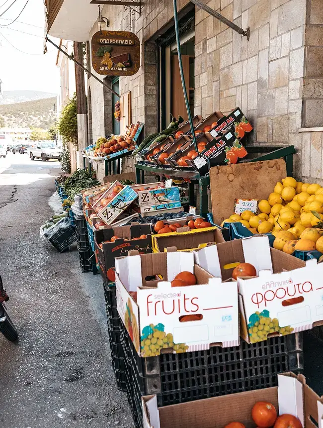 sohpping at local markets